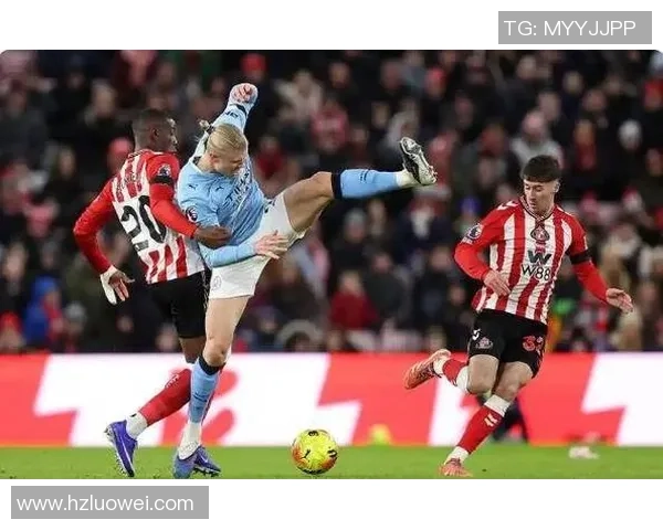 中超热刺与曼城激战成平局红牌事件引发全场热议与争议