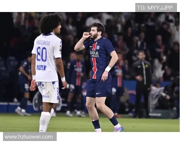 足总杯激战：巴黎圣日耳曼险胜莱比锡全场沸腾瞬间回顾