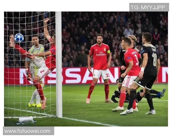 足总杯激战阿森纳险胜本菲卡乌龙球引发全场狂欢与转会热议