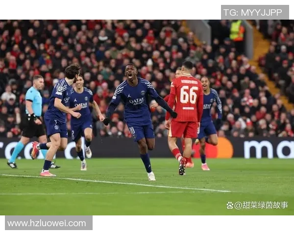 西甲激战：巴黎圣日耳曼与多特蒙德平局绝杀瞬间回顾与战术分析